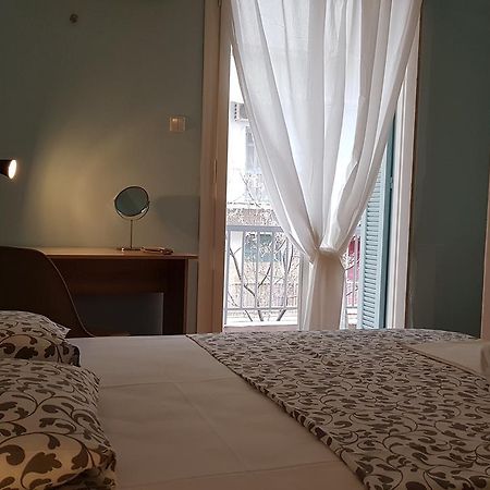 Menta errathens Apartment - Athens Center, 5 BD, 2 BATH Eksteriør billede