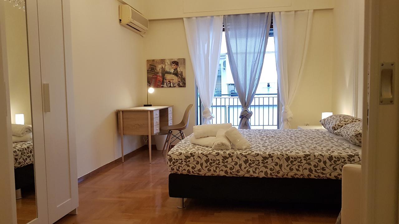 Menta errathens Apartment - Athens Center, 5 BD, 2 BATH Eksteriør billede