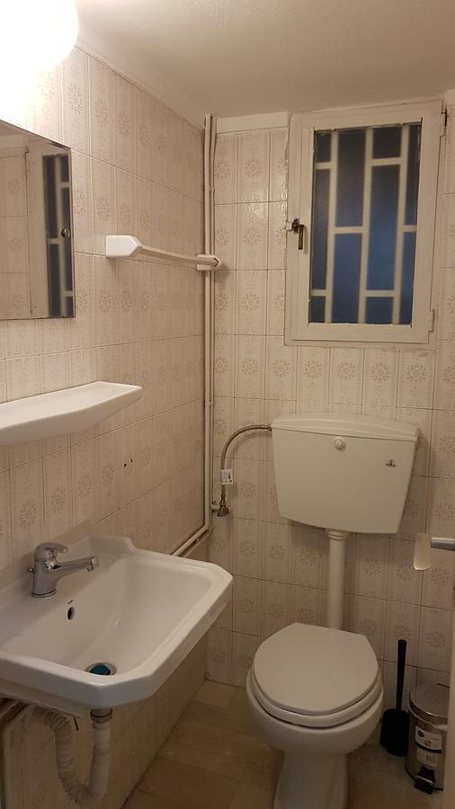 Menta errathens Apartment - Athens Center, 5 BD, 2 BATH Eksteriør billede