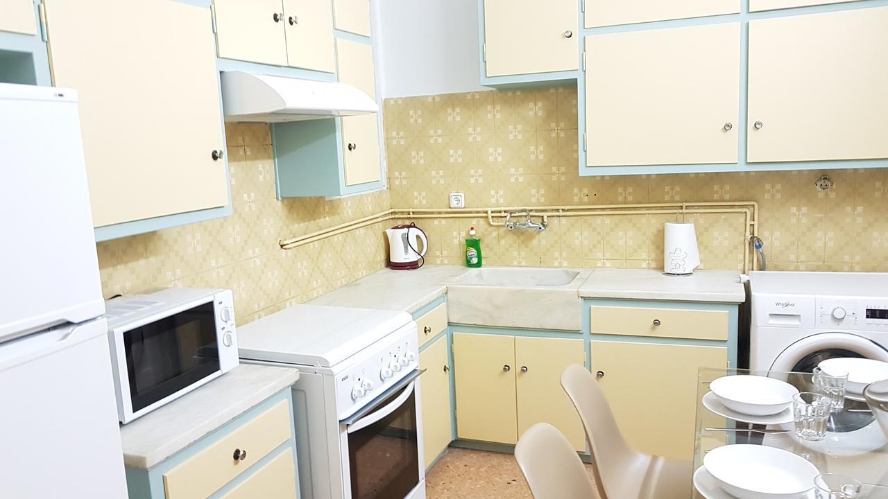 Menta errathens Apartment - Athens Center, 5 BD, 2 BATH Eksteriør billede